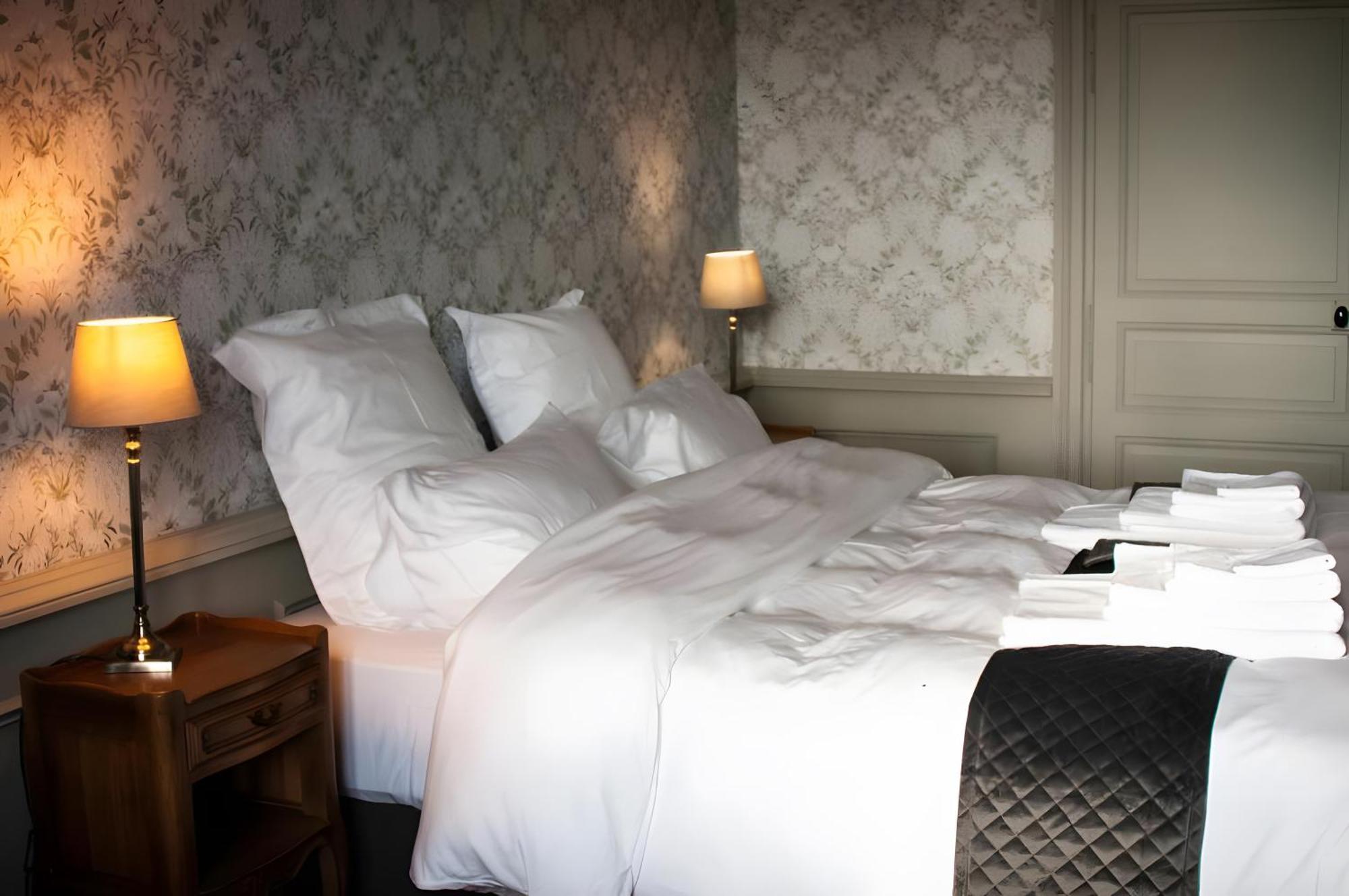 Domaine De La Briouse Bed & Breakfast Sanxay Екстериор снимка