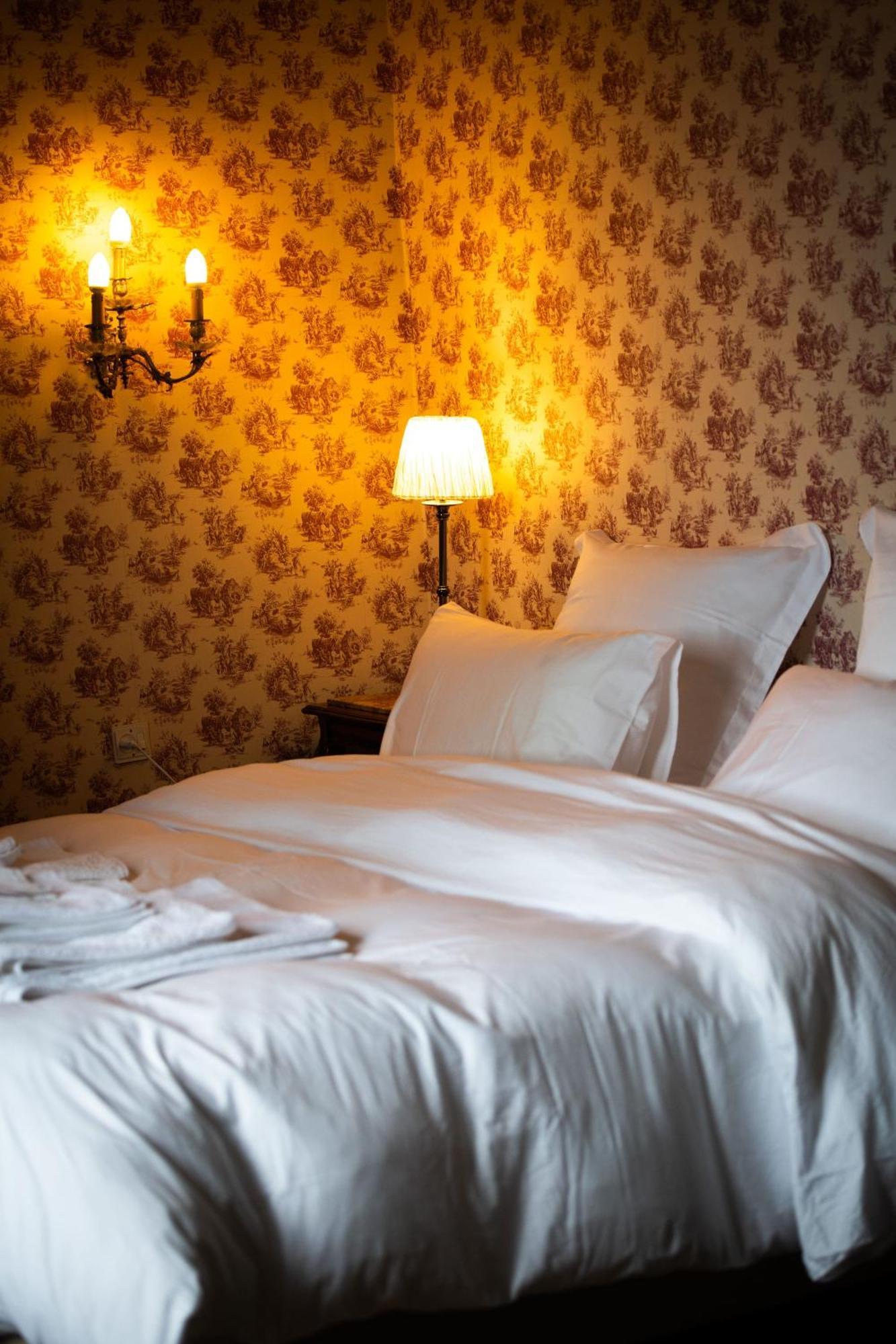 Domaine De La Briouse Bed & Breakfast Sanxay Екстериор снимка